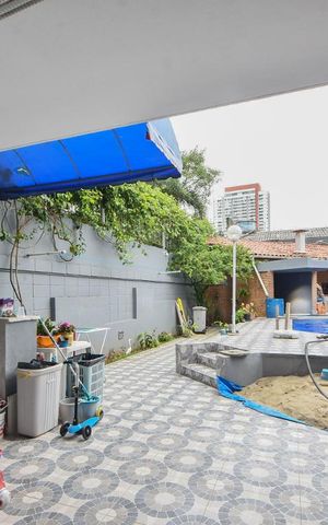 Casa à venda com 500m², 8 quartos e 5 vagasLavanderia (Torneira)