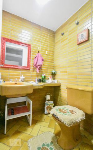 Casa à venda com 500m², 8 quartos e 5 vagasLavabo