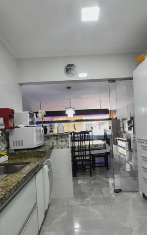 Casa à venda com 500m², 8 quartos e 5 vagasCozinha