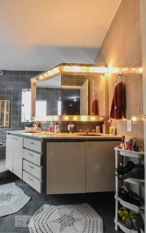 Casa à venda com 500m², 8 quartos e 5 vagasBanheiro Suíte 01