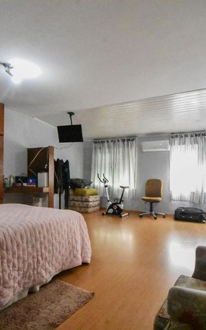 Casa à venda com 500m², 8 quartos e 5 vagasSuíte 01