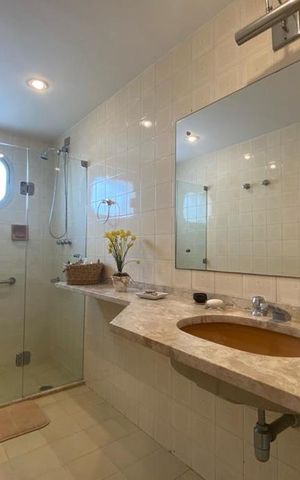 Apartamento para alugar com 290m², 4 quartos e 3 vagas Apartamento para alugar com 290m², 4 quartos e 3 vagasBanheiro