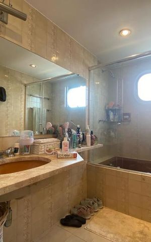Apartamento para alugar com 290m², 4 quartos e 3 vagas Apartamento para alugar com 290m², 4 quartos e 3 vagasBanheiro da Suíte 1