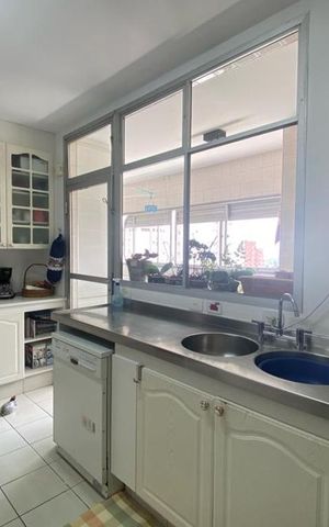 Apartamento para alugar com 290m², 4 quartos e 3 vagas Apartamento para alugar com 290m², 4 quartos e 3 vagasCozinha