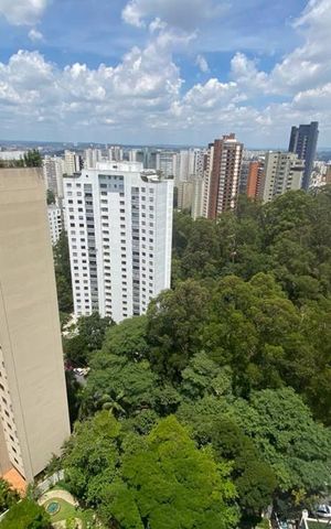 Apartamento para alugar com 290m², 4 quartos e 3 vagas Apartamento para alugar com 290m², 4 quartos e 3 vagasVista da Suíte 1