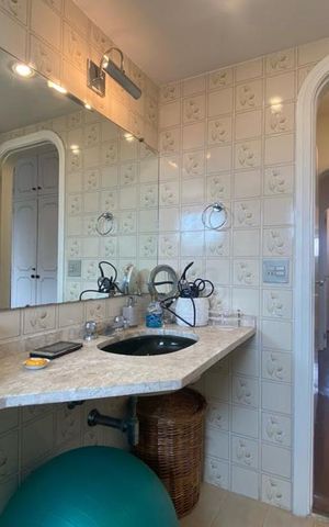Apartamento para alugar com 290m², 4 quartos e 3 vagas Apartamento para alugar com 290m², 4 quartos e 3 vagasBanheiro da Suíte 2