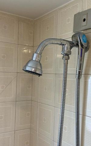 Apartamento para alugar com 290m², 4 quartos e 3 vagas Apartamento para alugar com 290m², 4 quartos e 3 vagasChuveiro