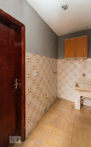 Casa à venda com 208m², 4 quartos e 2 vagas Casa à venda com 208m², 4 quartos e 2 vagasÁrea de Serviço