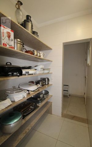 Casa de condomínio à venda com 407m², 4 quartos e sem vagaDespensa