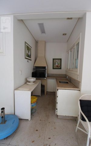 Casa de condomínio à venda com 407m², 4 quartos e sem vagaChurrasqueira