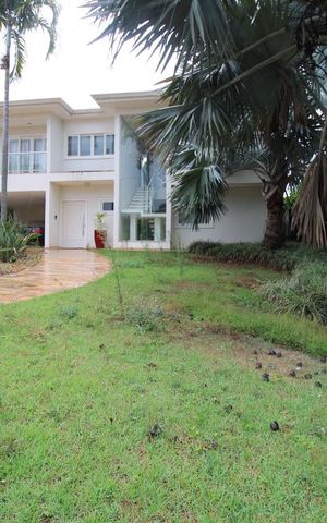 Casa de condomínio à venda com 407m², 4 quartos e sem vagaFachada 