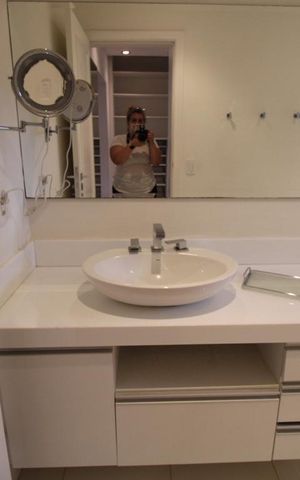Casa de condomínio à venda com 407m², 4 quartos e sem vagaBanheiro da Suíte 2