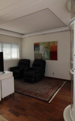 Casa de condomínio à venda com 407m², 4 quartos e sem vagaHall dos quartos