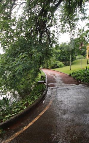 Casa de condomínio à venda com 407m², 4 quartos e sem vagaÁrea Comum: pista de caminhada