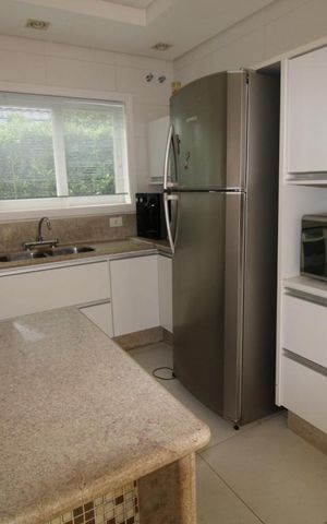 Casa de condomínio à venda com 407m², 4 quartos e sem vagaCozinha