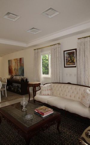 Casa de condomínio à venda com 407m², 4 quartos e sem vagaSala de estar