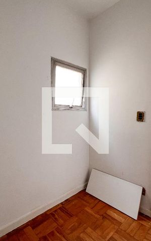 Apartamento à venda com 143m², 4 quartos e 2 vagas Apartamento à venda com 143m², 4 quartos e 2 vagasQuarto de serviço, panorâmica