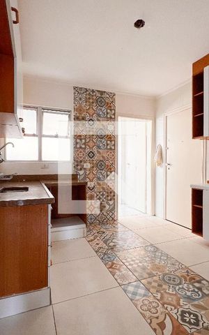 Apartamento à venda com 143m², 4 quartos e 2 vagas Apartamento à venda com 143m², 4 quartos e 2 vagasCozinha, panorâmica das duas bancadas