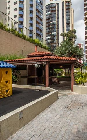 Apartamento para alugar com 105m², 3 quartos e 2 vagas Apartamento para alugar com 105m², 3 quartos e 2 vagasÁrea Comum - Playground