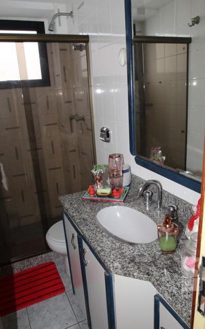 Apartamento à venda com 251m², 4 quartos e 3 vagasBanheiro Social