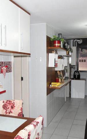 Apartamento à venda com 251m², 4 quartos e 3 vagasCozinha