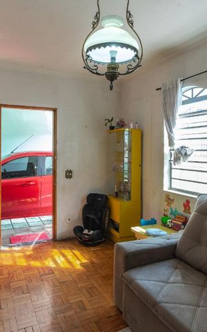 Casa à venda com 130m², 3 quartos e 2 vagas Casa à venda com 130m², 3 quartos e 2 vagasSala