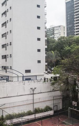 Apartamento à venda com 375m², 3 quartos e 5 vagas Apartamento à venda com 375m², 3 quartos e 5 vagasVista do quarto 3