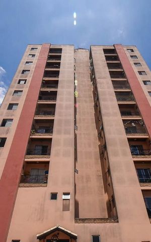 Apartamento à venda com 60m², 2 quartos e 1 vaga Apartamento à venda com 60m², 2 quartos e 1 vagaFachada