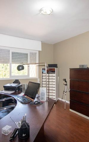 Casa à venda com 262m², 3 quartos e 4 vagas Casa à venda com 262m², 3 quartos e 4 vagasQuarto 1