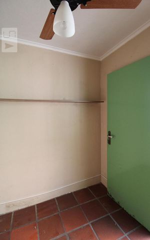 Casa à venda com 181m², 4 quartos e sem vagaDespejo (andar superior)