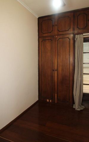 Casa à venda com 181m², 4 quartos e sem vagaQuarto 1 (andar superior)