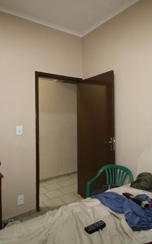 Casa à venda com 181m², 4 quartos e sem vagaQuarto (térreo)