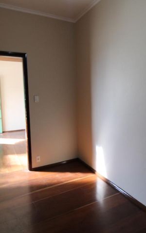 Casa à venda com 181m², 4 quartos e sem vagaQuarto 1 (andar superior)
