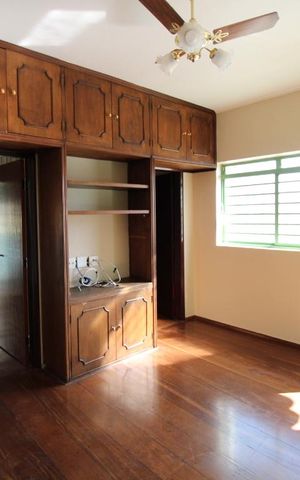 Casa à venda com 181m², 4 quartos e sem vagaSala (andar superior)