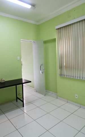 Casa à venda com 181m², 4 quartos e sem vagaSala 2 (térreo)