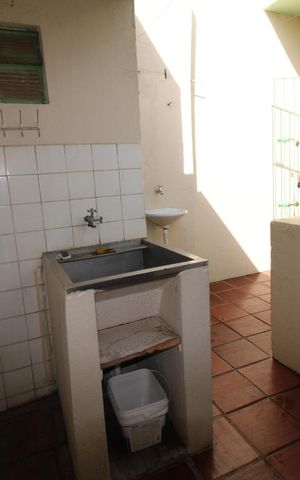 Casa à venda com 181m², 4 quartos e sem vagaÁrea de serviço (andar superior)