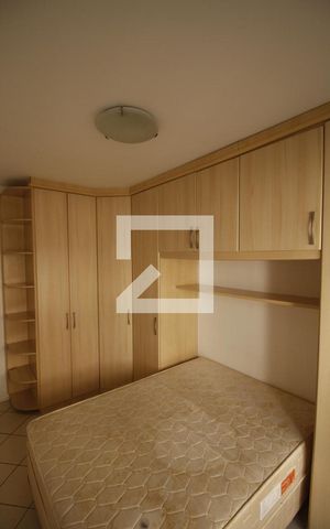 Apartamento à venda com 77m², 2 quartos e 1 vagaQuarto 2 - Armários