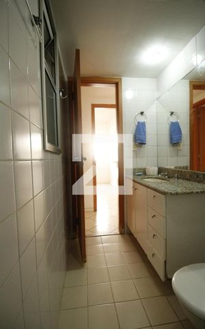Apartamento à venda com 77m², 2 quartos e 1 vagaBanheiro