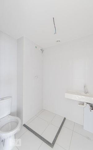 Studio para alugar com 30m², 1 quarto e sem vaga Studio para alugar com 30m², 1 quarto e sem vagaBanheiro Social
