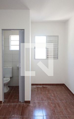 Casa para alugar com 25m², 1 quarto e sem vaga Casa para alugar com 25m², 1 quarto e sem vagaQuarto