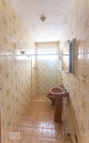 Casa à venda com 206m², 3 quartos e 3 vagasBanheiro