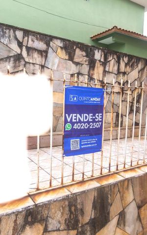 Casa à venda com 206m², 3 quartos e 3 vagasFachada