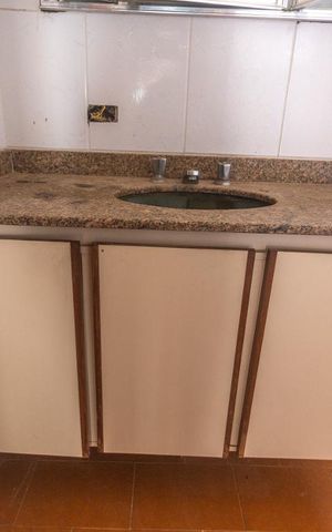 Casa à venda com 206m², 3 quartos e 3 vagasArmário