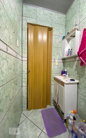 Casa para alugar com 100m², 2 quartos e 1 vaga Casa para alugar com 100m², 2 quartos e 1 vagaBanheiro