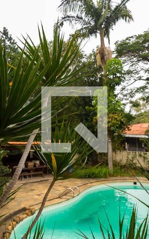 Casa à venda com 600m², 6 quartos e 6 vagasVista do Quarto 4