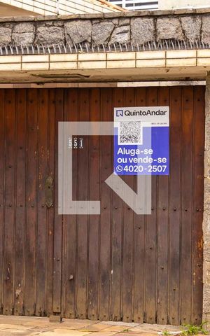 Casa à venda com 600m², 6 quartos e 6 vagasPlaquinha