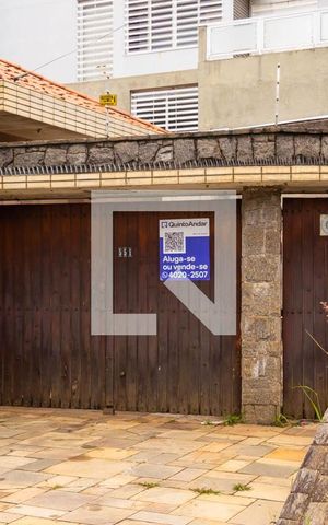 Casa à venda com 600m², 6 quartos e 6 vagasFachada