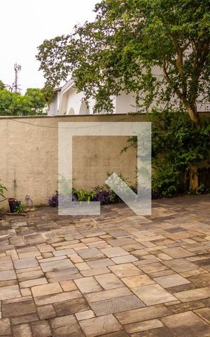 Casa à venda com 600m², 6 quartos e 6 vagasGaragem  e quintal