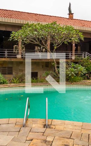 Casa à venda com 600m², 6 quartos e 6 vagasJardim e piscina