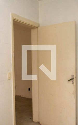 Casa à venda com 600m², 6 quartos e 6 vagasCozinha da casa de serviço